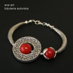 efektowna,młotkowana bransoleta,czerwony koral - Bransoletki - Biżuteria