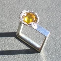 pierścionek srebrny z bursztynem - Pierścionki - Biżuteria