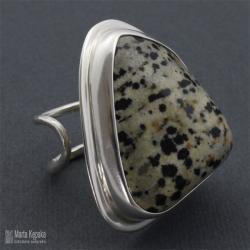 srebrny pierścień z jaspisem dalmatyńczykiem - Pierścionki - Biżuteria