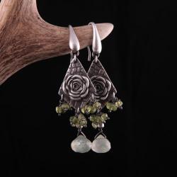 srebro,oksydowane kolczyki,frenit,zielony,róża - Kolczyki - Biżuteria