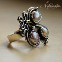 pierścionek z perłami,kwiatek,asymetryczny - Pierścionki - Biżuteria