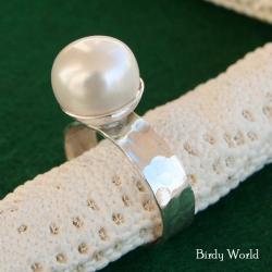 delikatny pierścionek z perłą - Pierścionki - Biżuteria