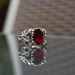 pierścionek z rubinem,oryginalny,elskluzywny - Pierścionki - Biżuteria
