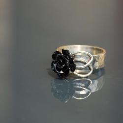 pierścionek z różą,kwiat,pierścionek z koralem - Pierścionki - Biżuteria