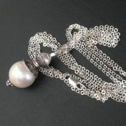 srebrny,długi,efektowny,naszyjnik z białą perłą - Naszyjniki - Biżuteria