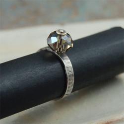 nowoczesny pierścień z kryształem,srebro,kute - Pierścionki - Biżuteria