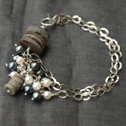 bransoletka z perełek,szarej muszli i srebra - Bransoletki - Biżuteria