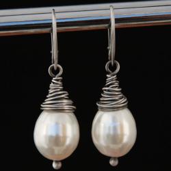 zakręcone perłowe - Kolczyki - Biżuteria