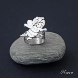 Srebrny pierścionek,pszczółka Maja - Pierścionki - Biżuteria